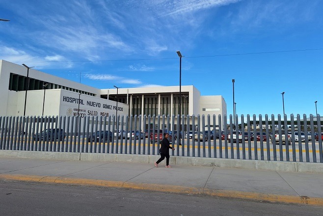 Asesinan a hombre mientras caminaba junto a su pareja.