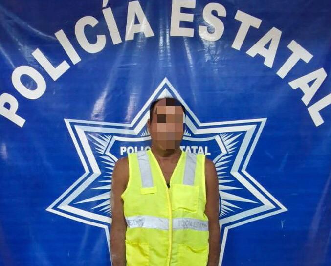 Detienen a hombre por intentar atacar a su esposa con un martillo en Gómez Palacio