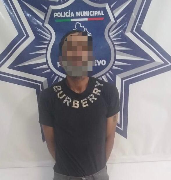 Hombre es arrestado por agredir a su padre de 74 años