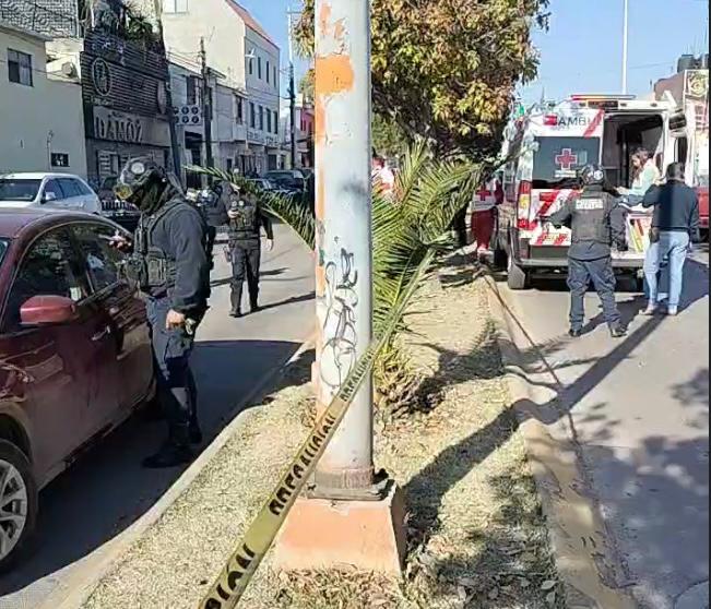 Hombre muere atropellado al intentar cruzar la calle