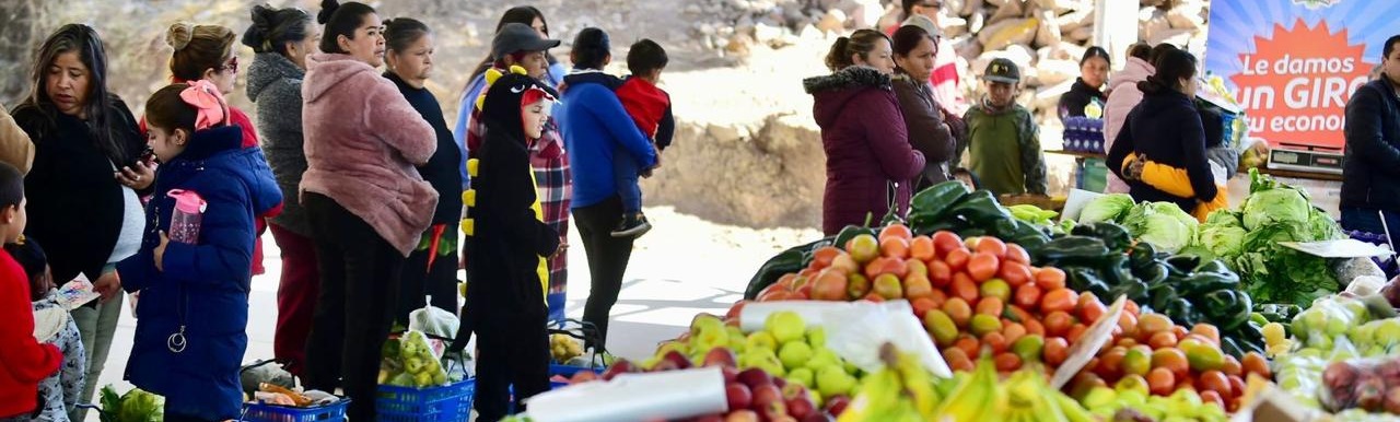 Impulsan economía familiar con descuentos en la canasta básica y apoyos sociales