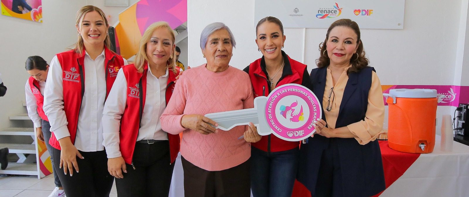 Abren centro de atención médica, legal y recreativa para adultos mayores