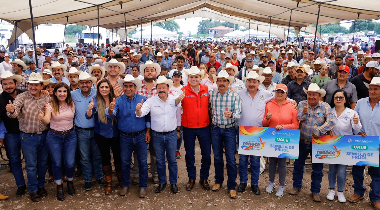 Entregan semilla de frijol a productores del Valle de Durango