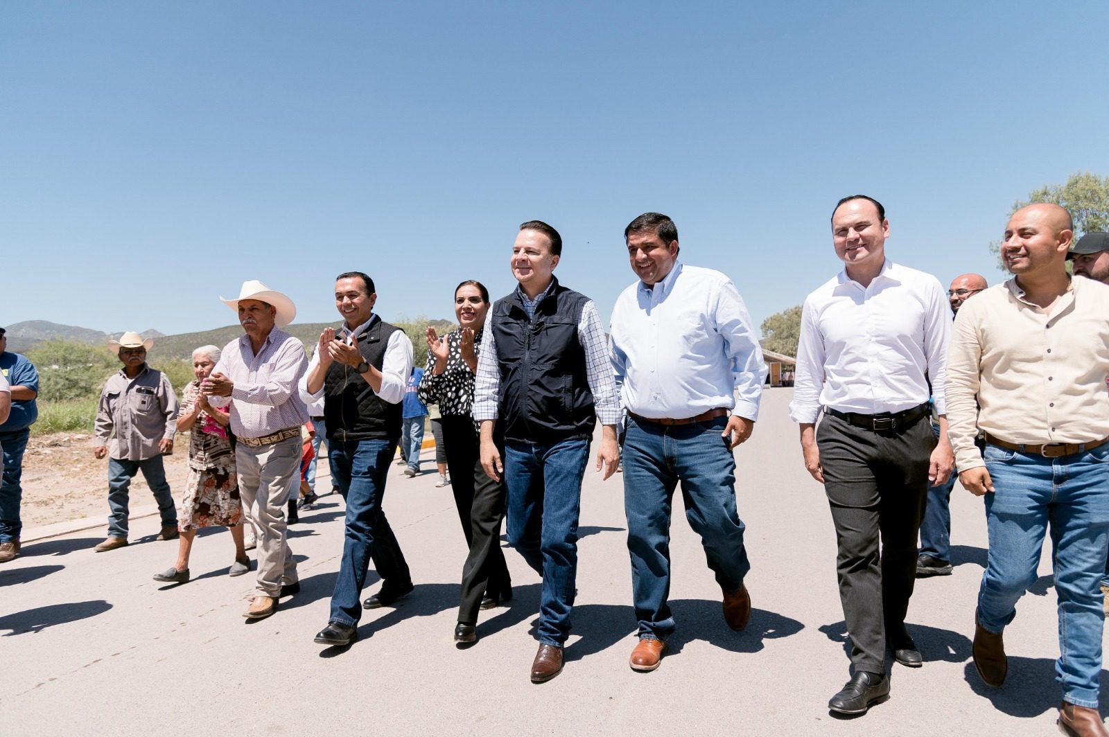 Transforman movilidad y calidad de vida en Villa Juárez con obras viales y servicios básicos