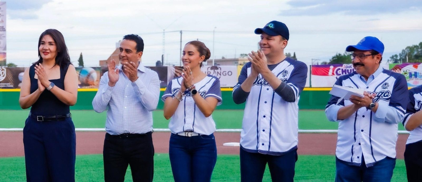 Encuesta ubica a alcalde de Durango entre los mejor calificados de México