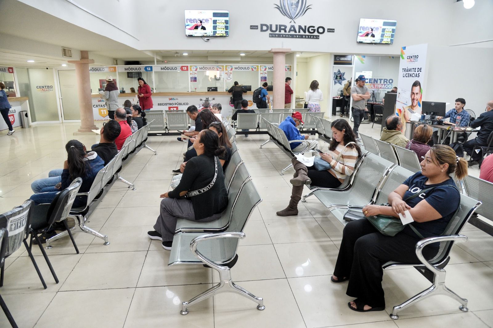 Siguen los descuentos en refrendo y licencias durante agosto