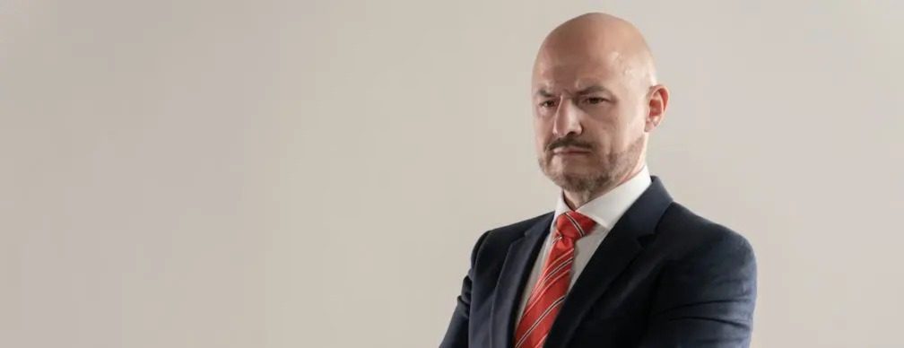 John Milton denuncia el robo de su camioneta en Culiacán y cuando el hecho se hizo público, apareció