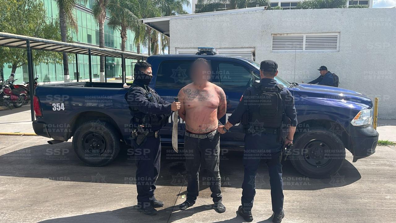 Luis Alberto amenaza con un machete a su pareja en Río Dorado