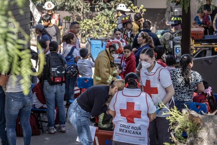 Cientos de alumnos intoxicados en Tijuana por desayunos escolares con pollo en mal estado