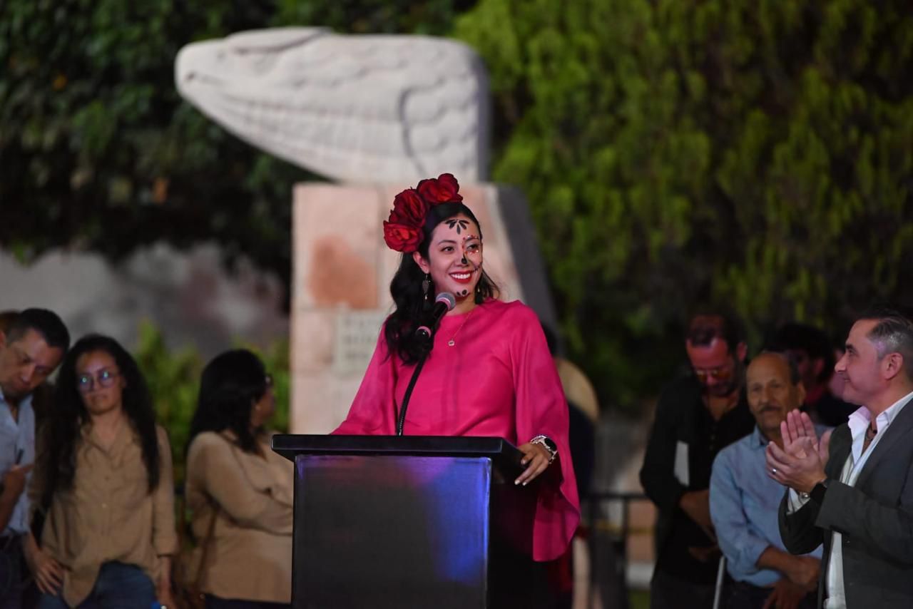 Mega Altar de Muertos deslumbra por primera vez en Gómez Palacio