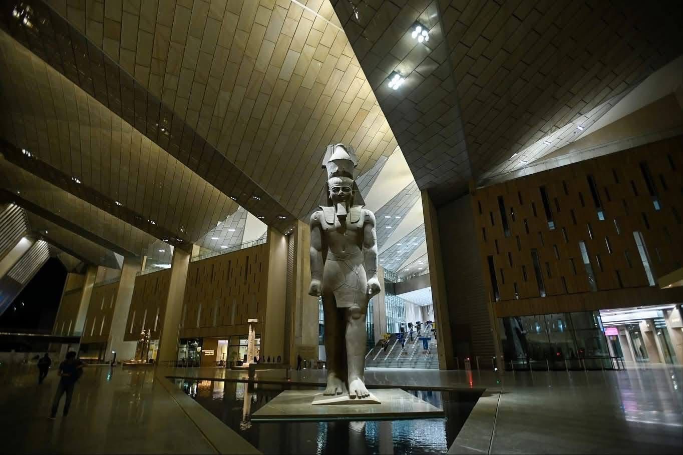 Egipto inaugura el museo arqueológico más grande del mundo