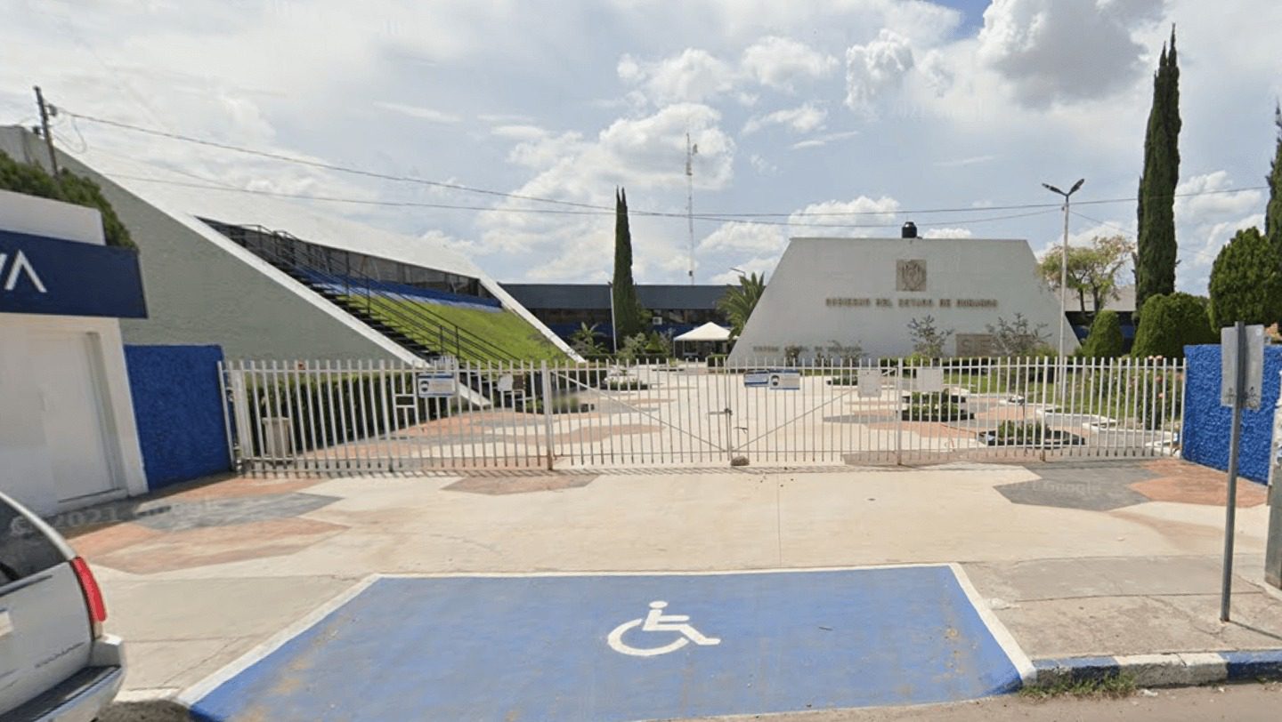 Educación da de baja 100 plazas, entre ellos van algunos aviadores