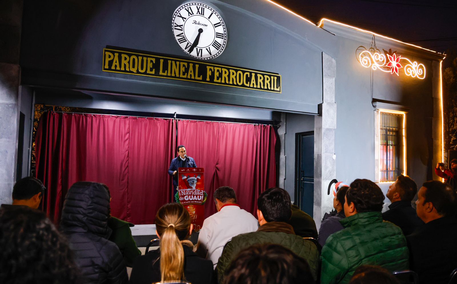 Toño Ochoa anuncia agenda navideña con eventos para toda la familia