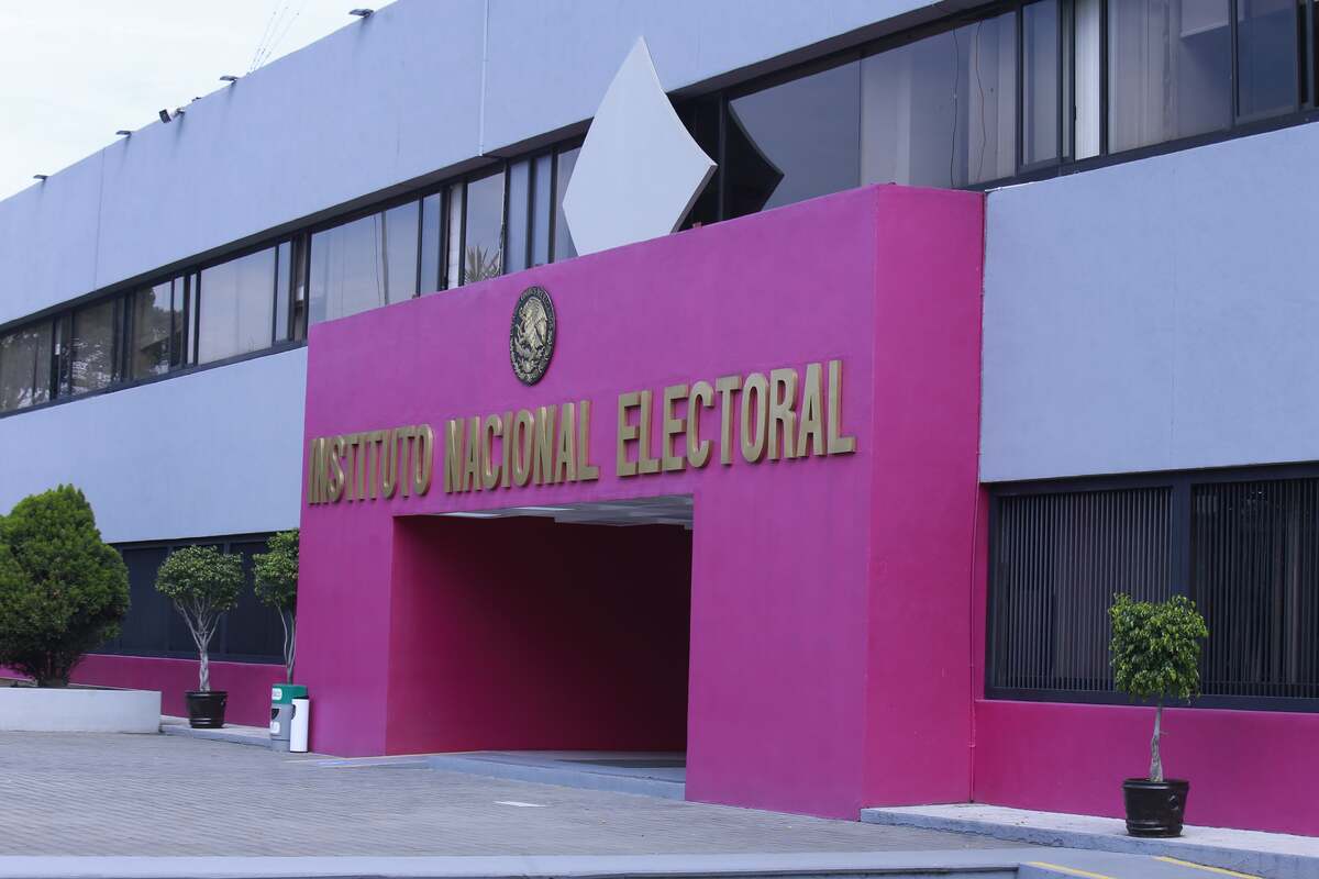 El INE multa a partidos con casi 10 mdp por afiliaciones irregulares