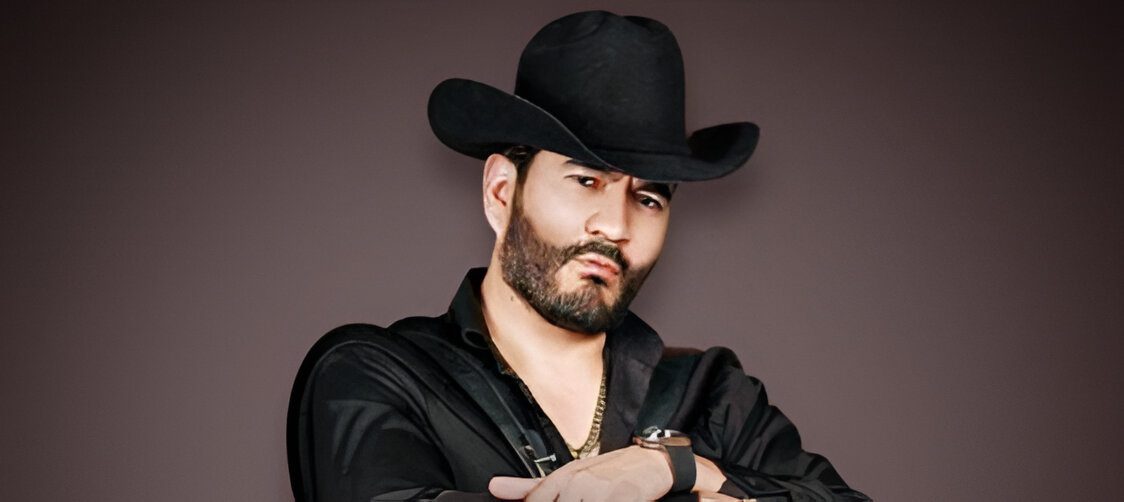 Balean a Óscar Alvarado afuera del bar Monterrey; agresores huyen en camionetas sin placas