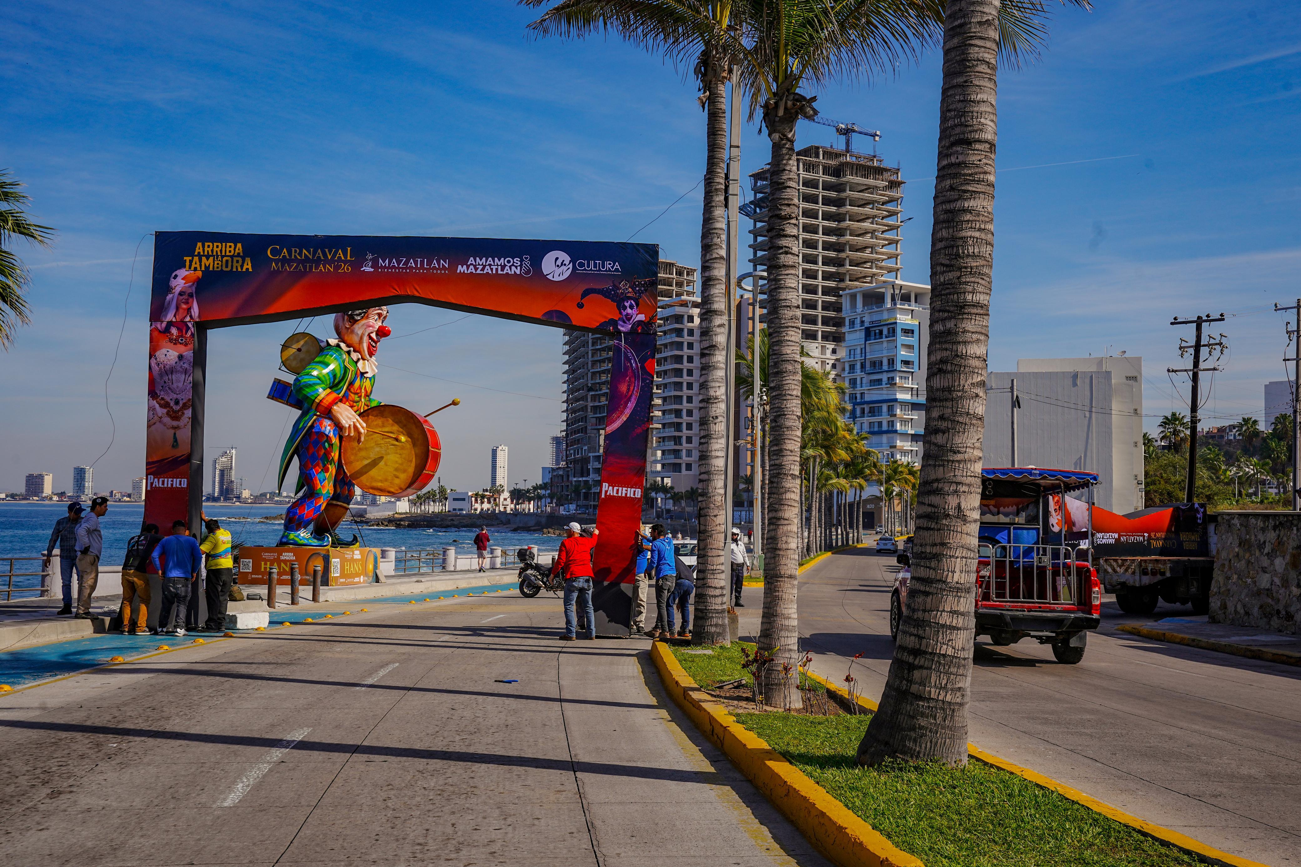Continúan las preparaciones para el Carnaval de Mazatlán