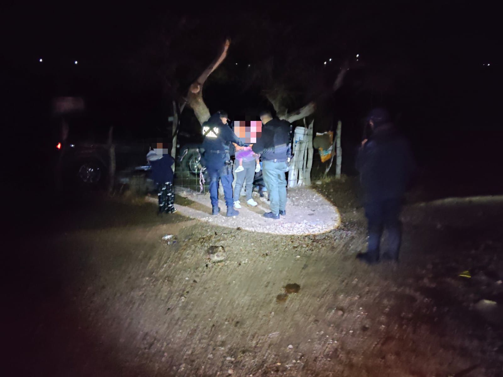 Hombre de 32 años se lleva a su hija por la fuerza, luego de golpear a la madre de la menor