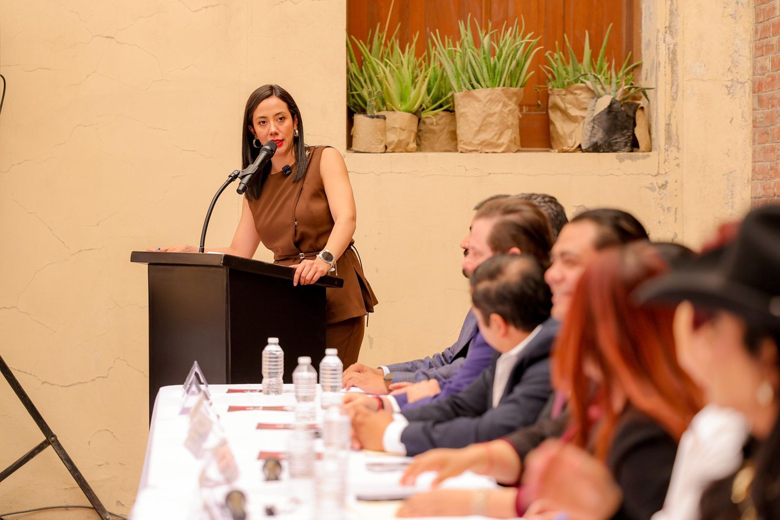 Betzabé llama a diputados de Morena a legislar con responsabilidad social en Durango