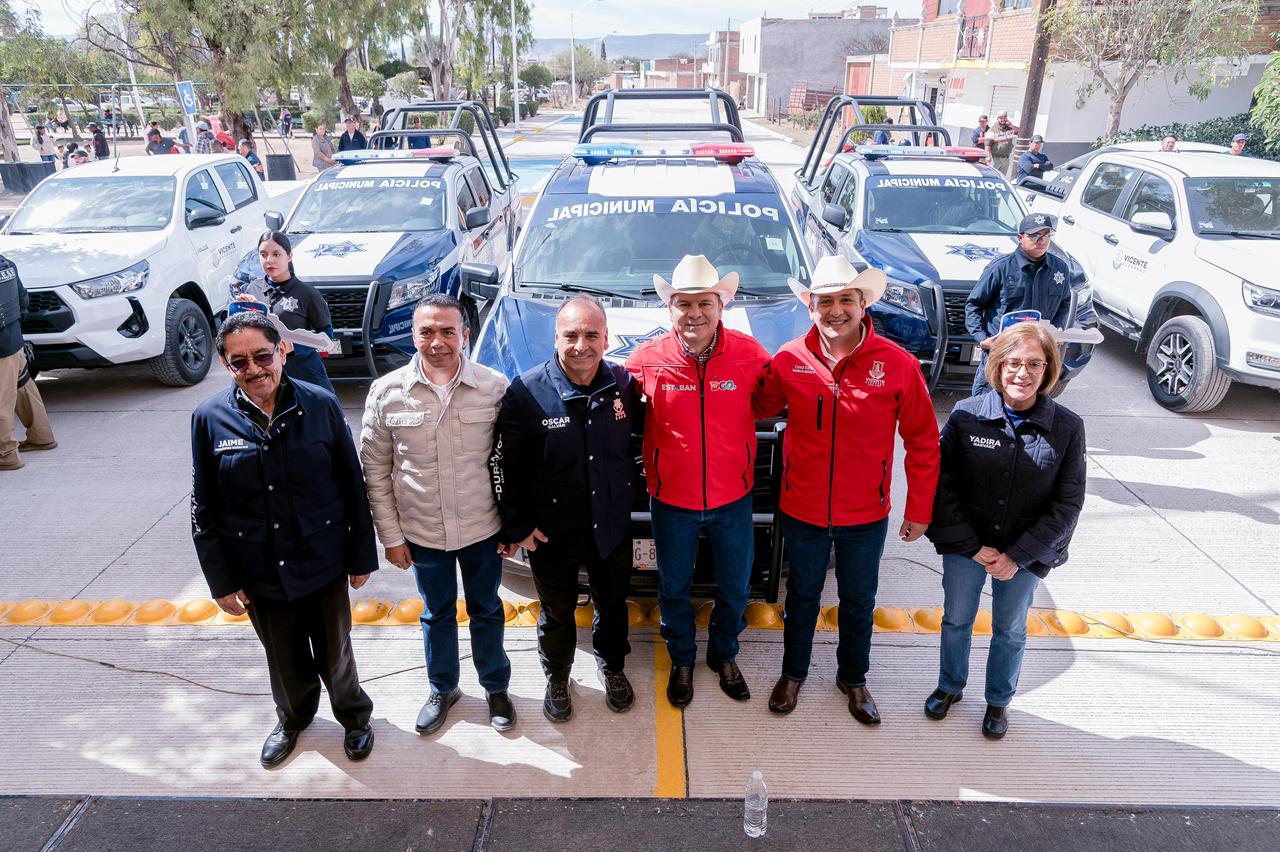 Refuerzan seguridad en Vicente Guerrero con entrega de patrullas