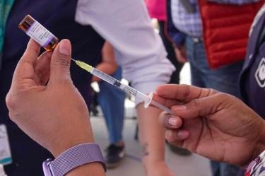 Detienen a mujer por golpear a enfermera