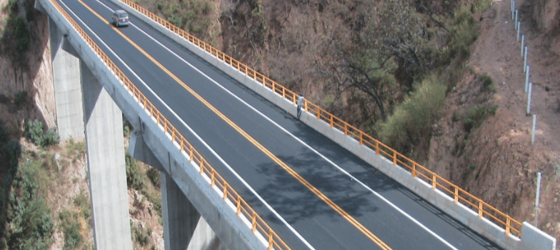 4 de cada 10 carreteras están en mal estado en Durango