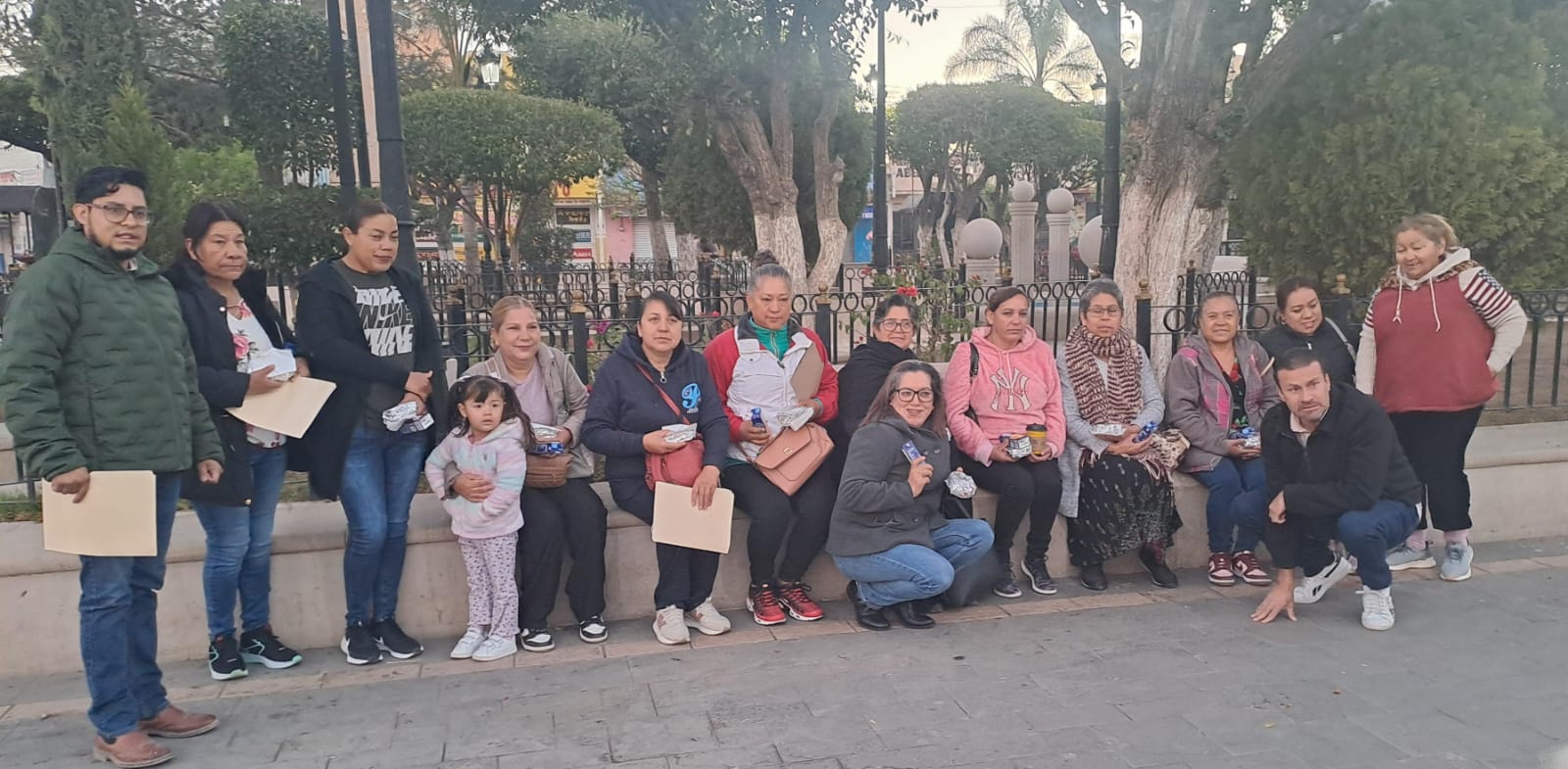 Trasladan a 11 mujeres de Vicente Guerrero para mastografías gratuitas