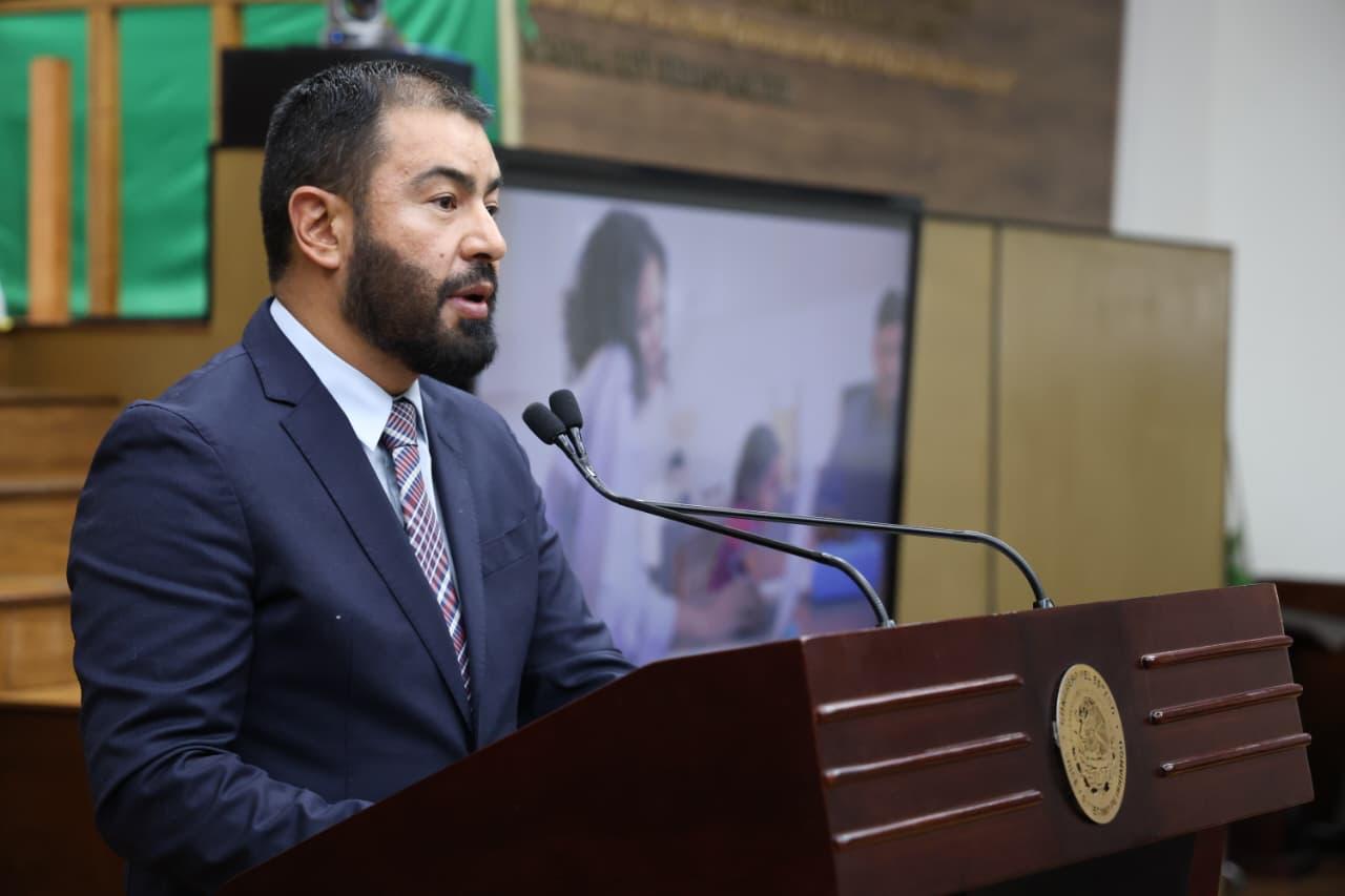 Héctor Herrera propone derecho a desconexión digital para trabajadores del servicio público