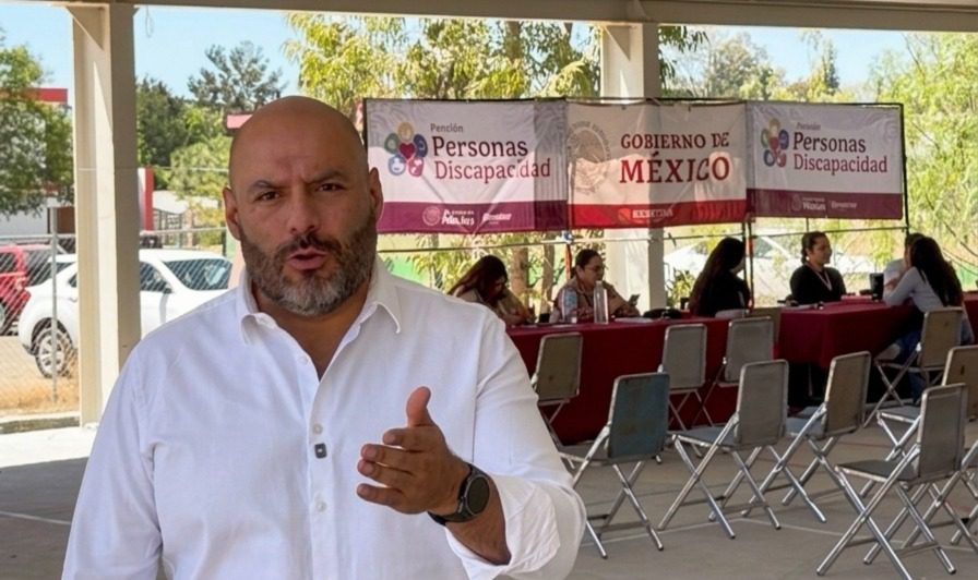 Iván Gurrola convoca al registro para pensión de personas con discapacidad