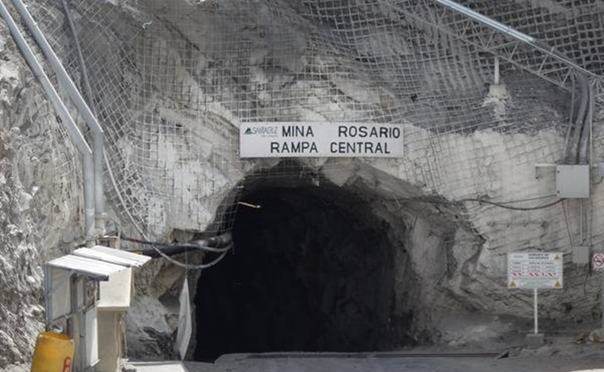 Rescatan con vida a uno de los cuatro mineros atrapados en la mina de Rosarito