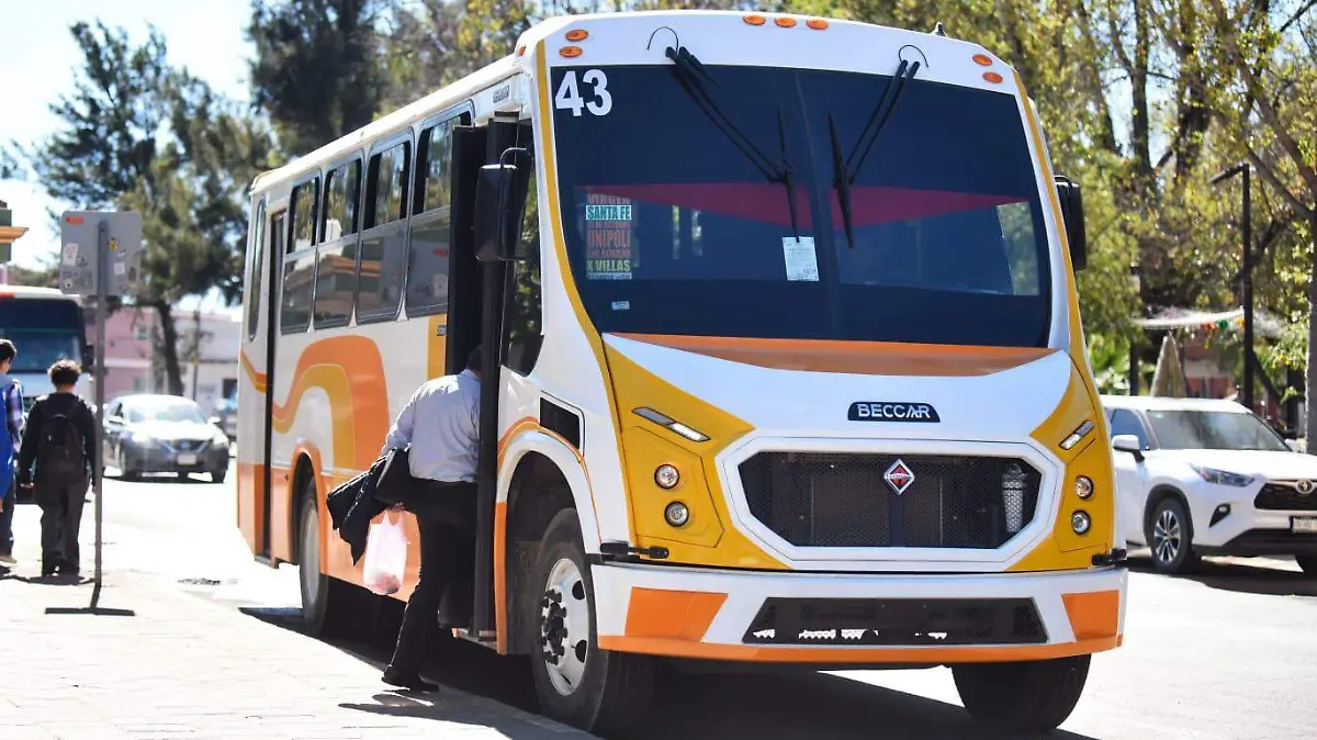 CCT aprueba aumento en la tarifa del transporte público