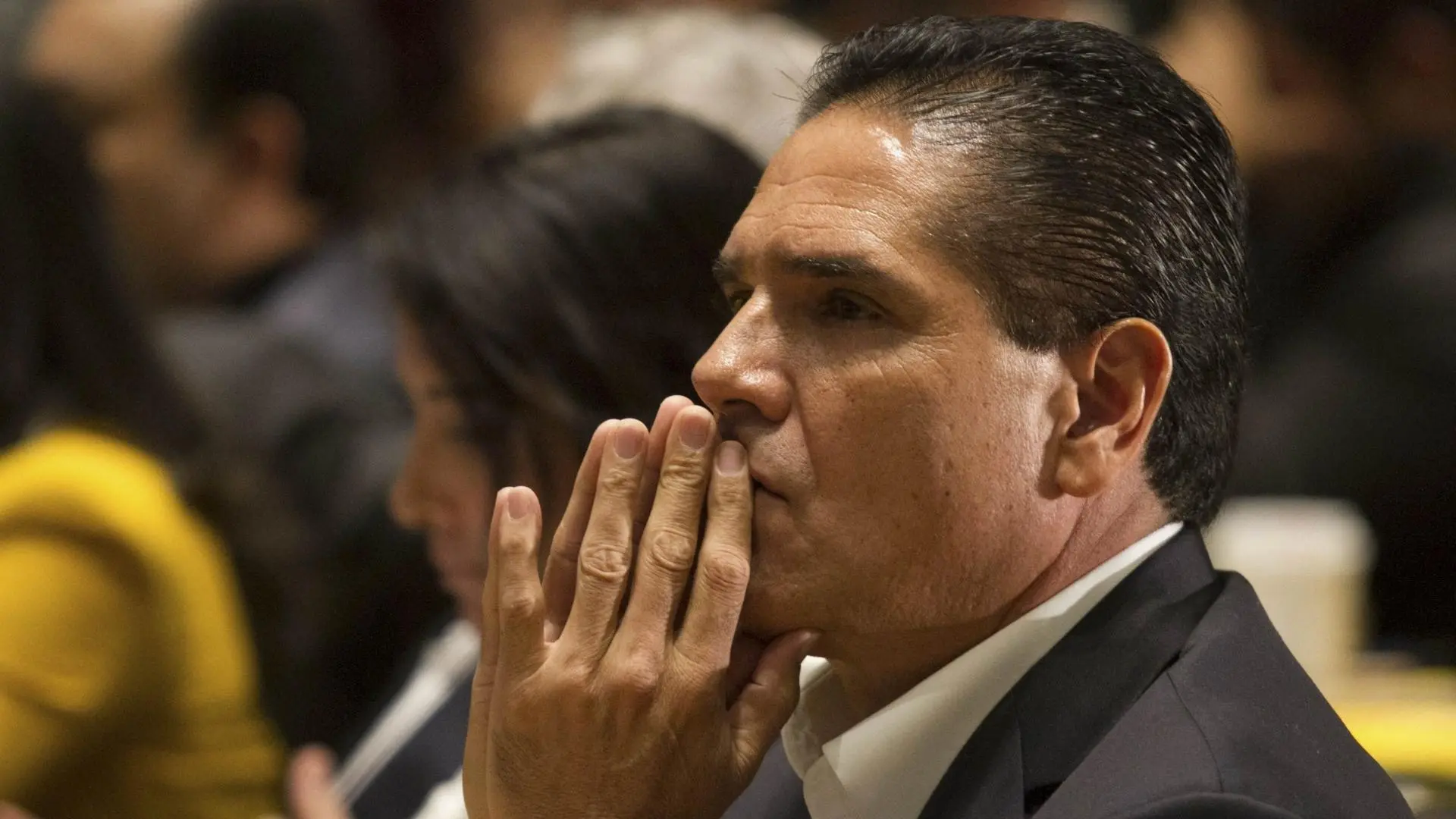 Silvano Aureoles, exgobernador de Michoacán, enfrenta acusaciones de homicidio y tortura