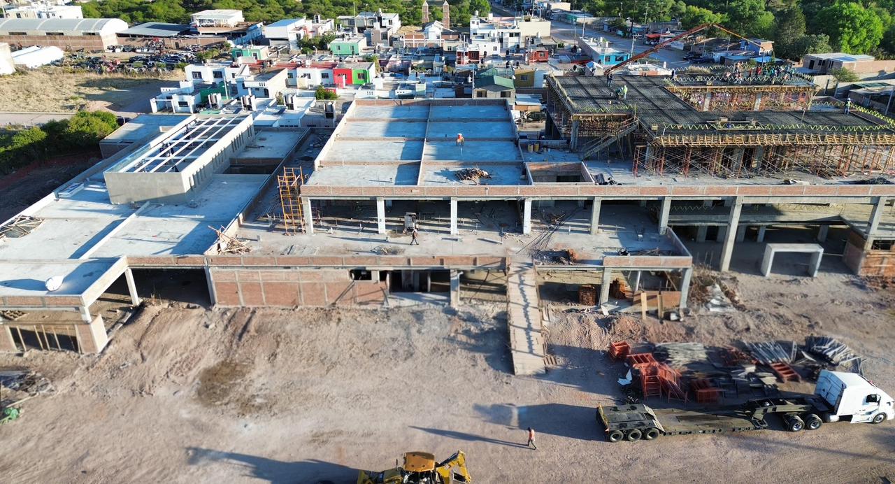 Avanza al 50% construcción del Hospital de Santiago Papasquiaro