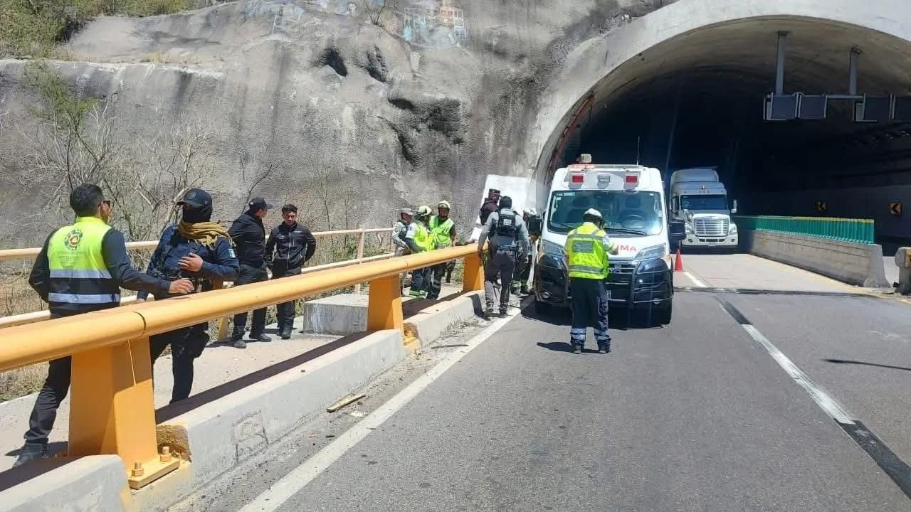 Joven sobrevive a caída de más de 20 metros en el puente El Baluarte
