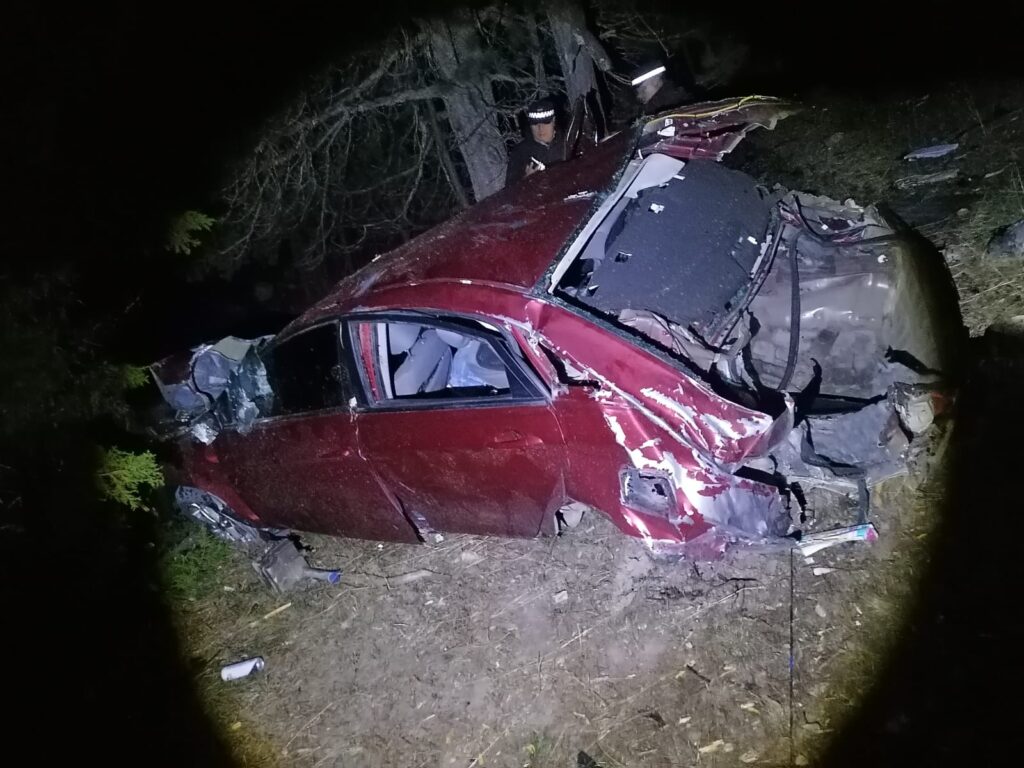 Accidente en carretera a Mazatlán deja dos jóvenes sin vida