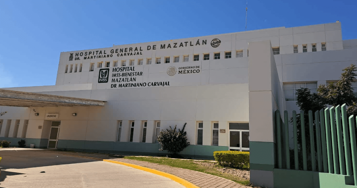 Francisco Zapata, minero que sobrevivió 14 días bajo tierra sale del hospital