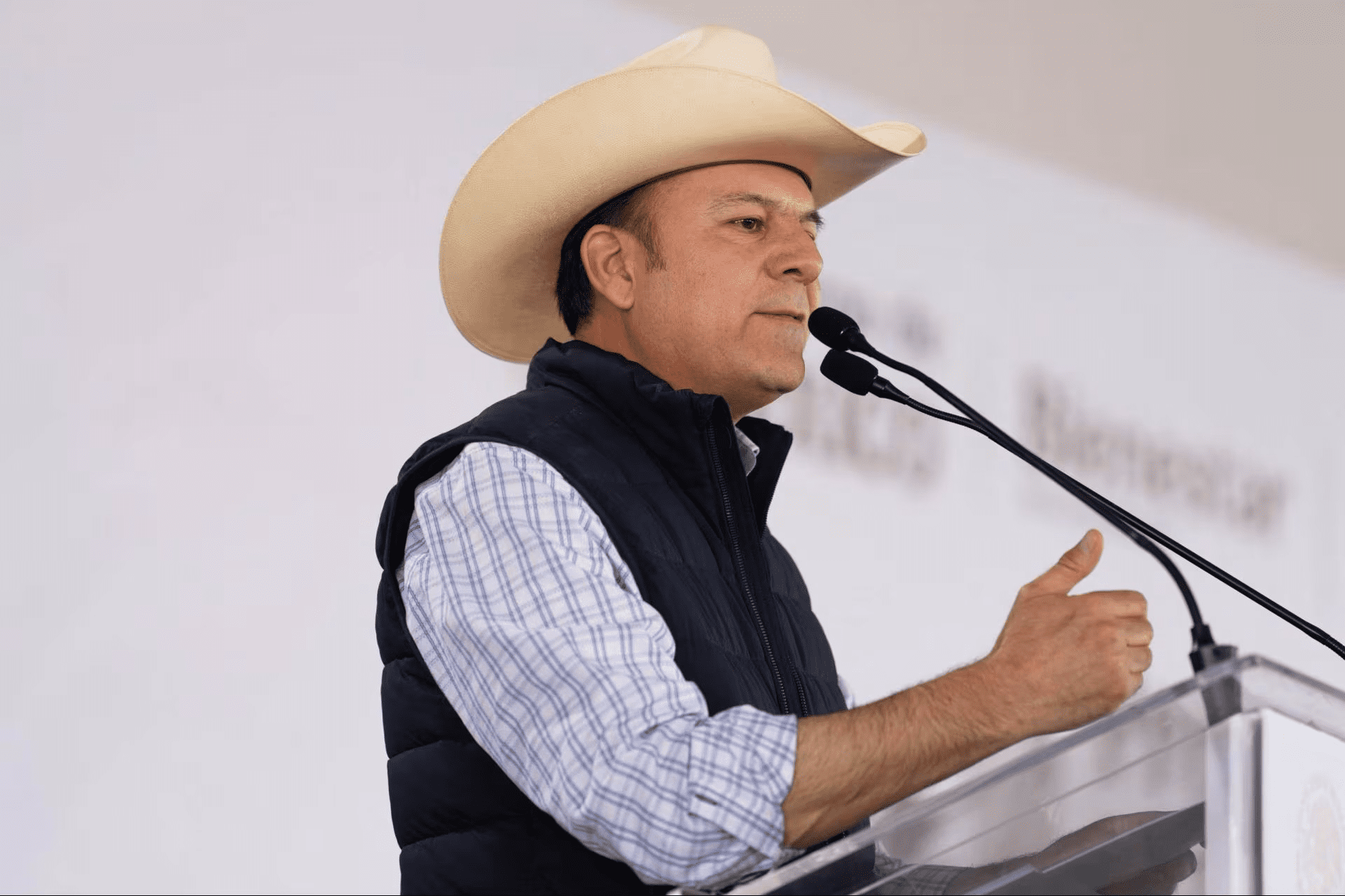 “Con seguridad o sin seguridad te relacionan con el narco”, dice Esteban Villegas