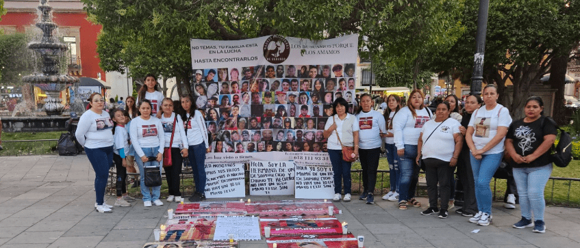 Madres Buscadoras de Durango realizan velada a pocas horas del día de las madres