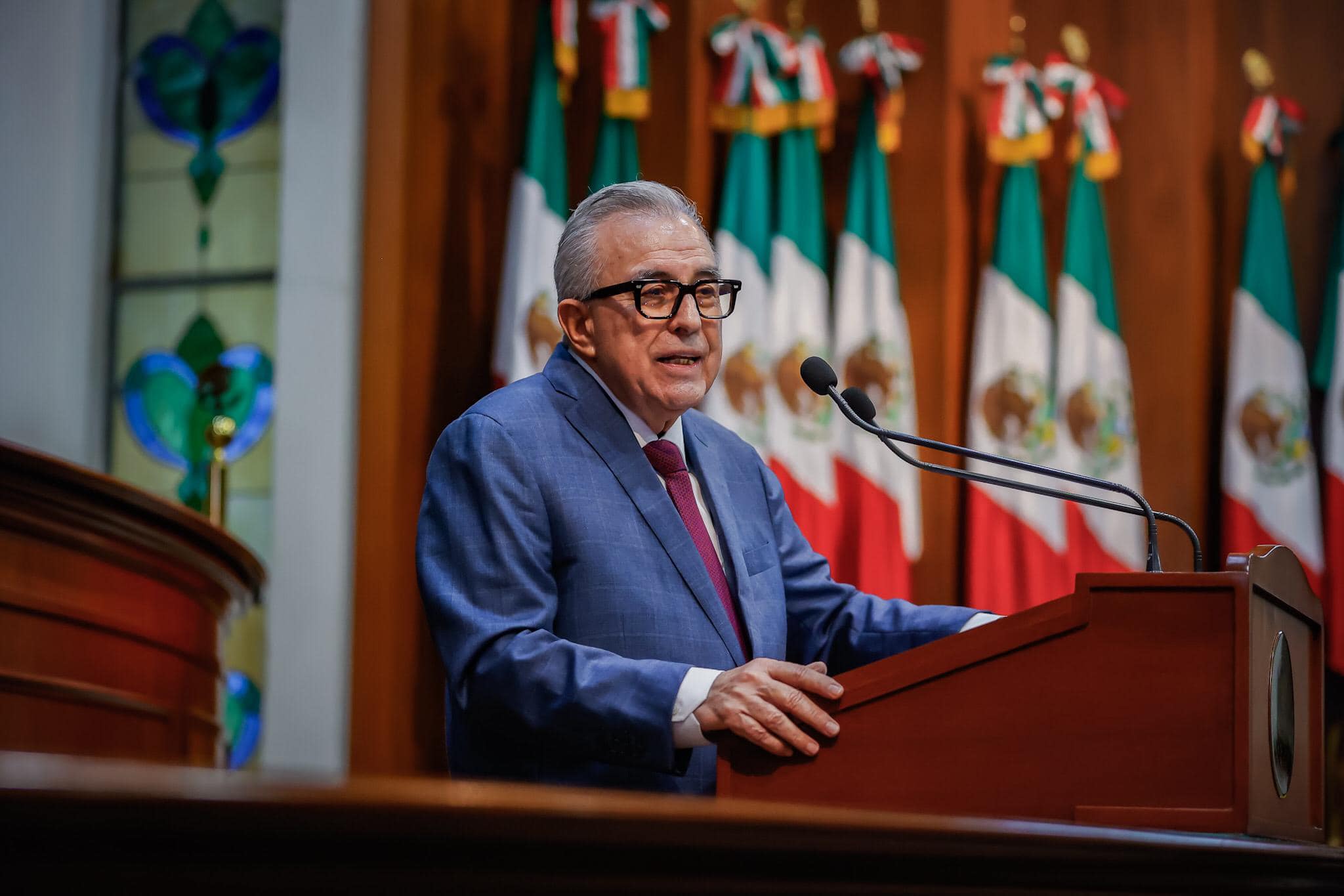 La Interpol emitió una orden de búsqueda internacional contra  Rubén Rocha Moya, y otros nueve funcionarios locales