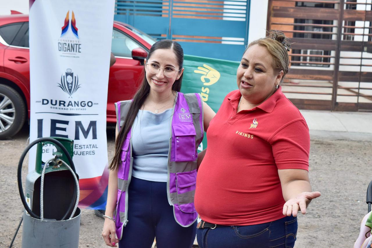 Llevan orientación y servicios gratuitos para mujeres a colonias de Durango