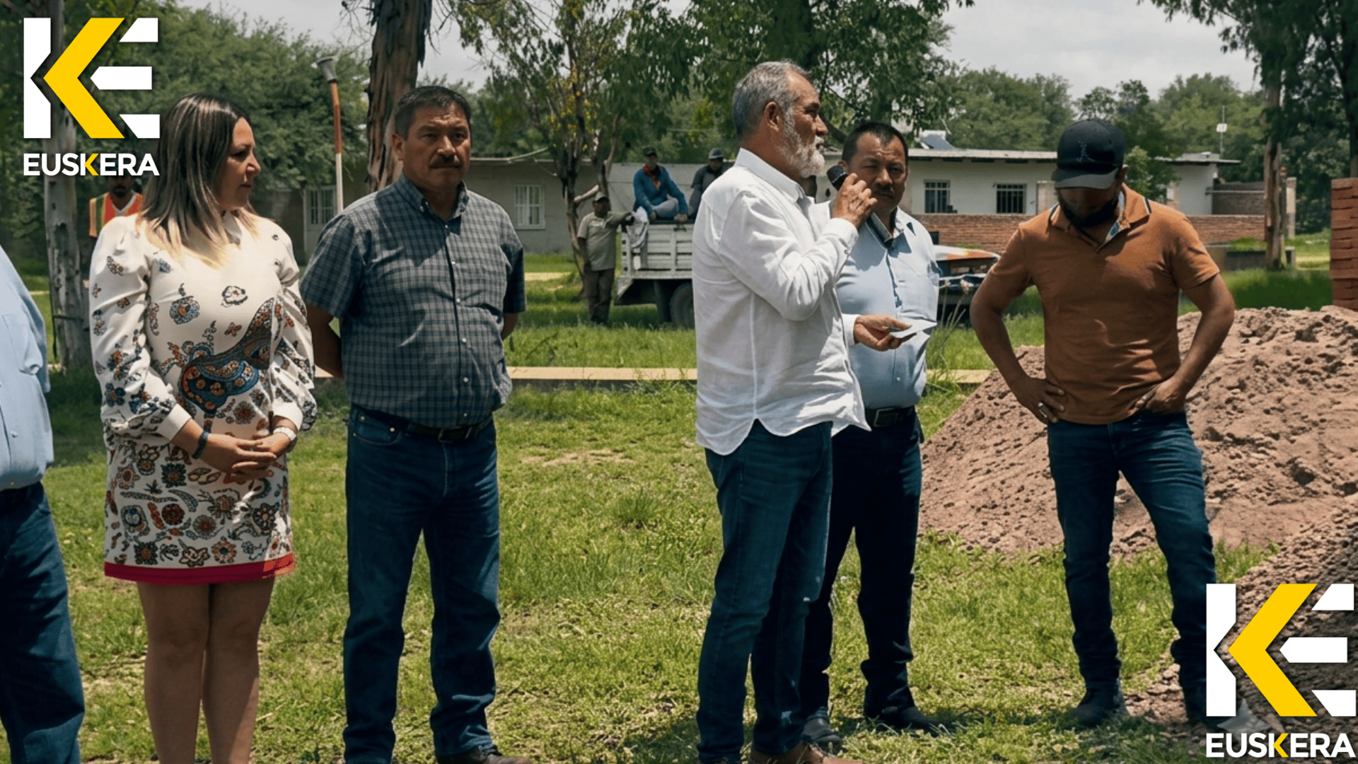 Inician remodelación de la plaza de Noria de los Pilares en Poanas