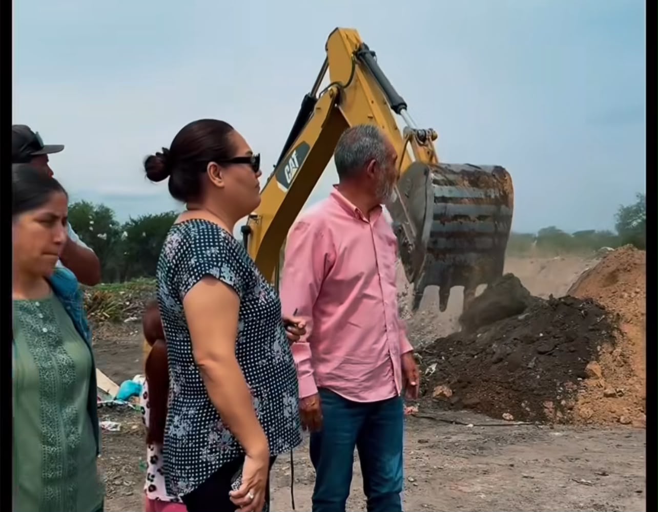 Gobierno de Poanas realiza trabajos de limpieza y saneamiento en zona de residuos La Joya