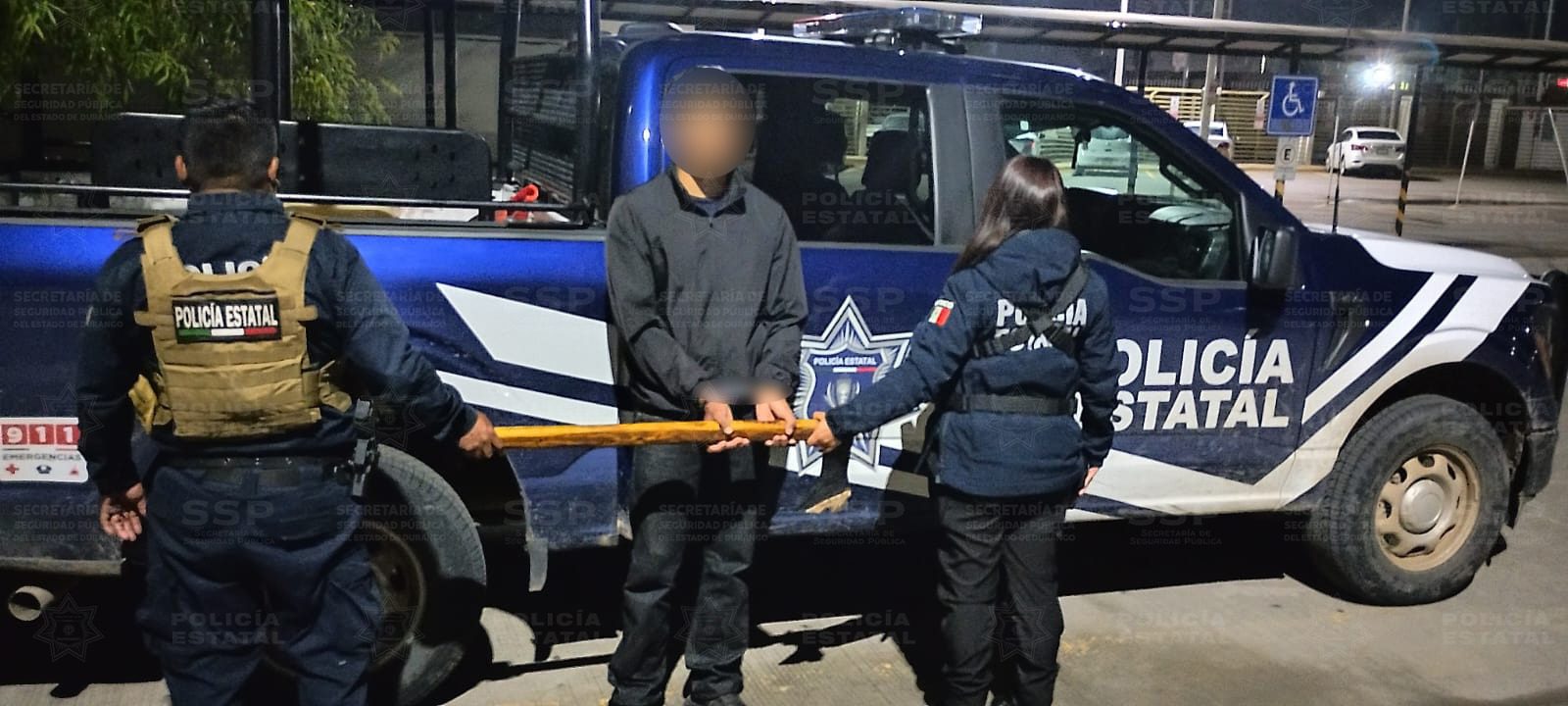 Detienen a joven por robar hacha de monumento turístico en El Salto