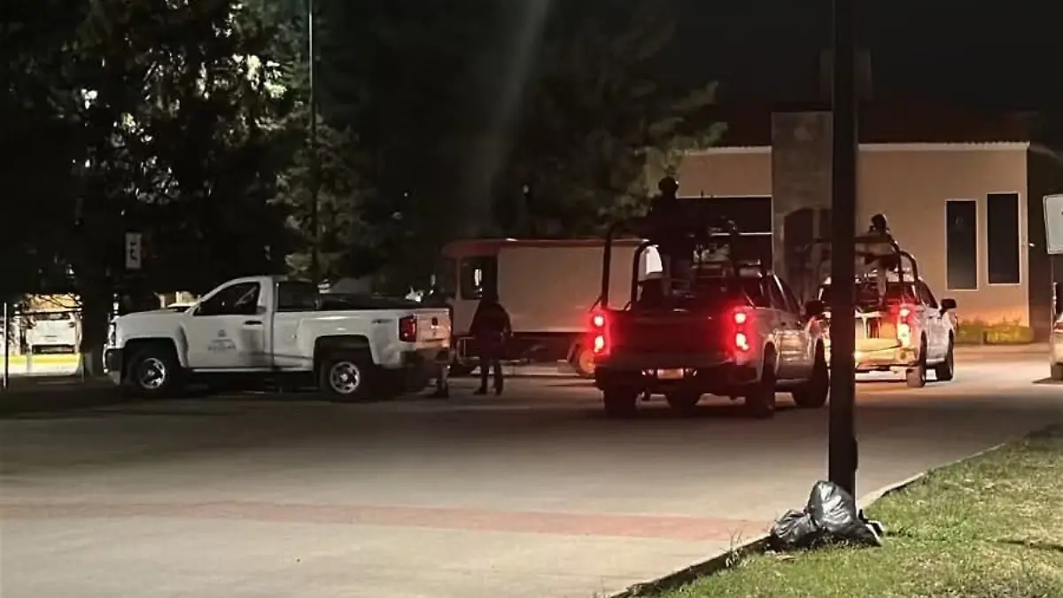 Localizan dos vehículos con reporte de robo tras operativo en el residencial El Bosque